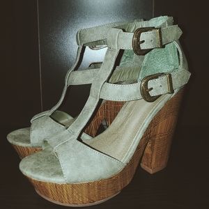 Platform pumps